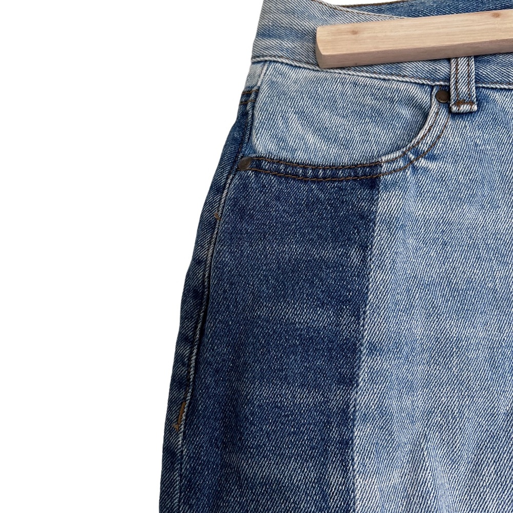 Evidnt Tammy Denim Two Toned Raw Hem Mini Skirt Blue Size 26 - Picture 8 of 14